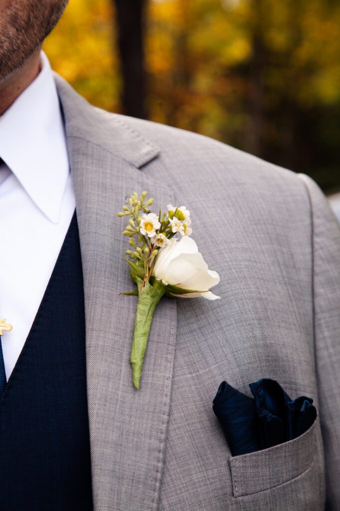 groom boutonniere